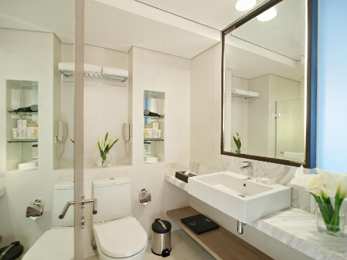 Seda Bonifacio Global City - Multiple Use Hotel image 4